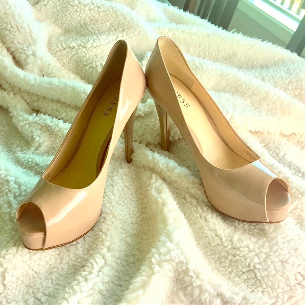 ❗️3/$25 Guess Patent Platforms Beige Peep Size 9.5